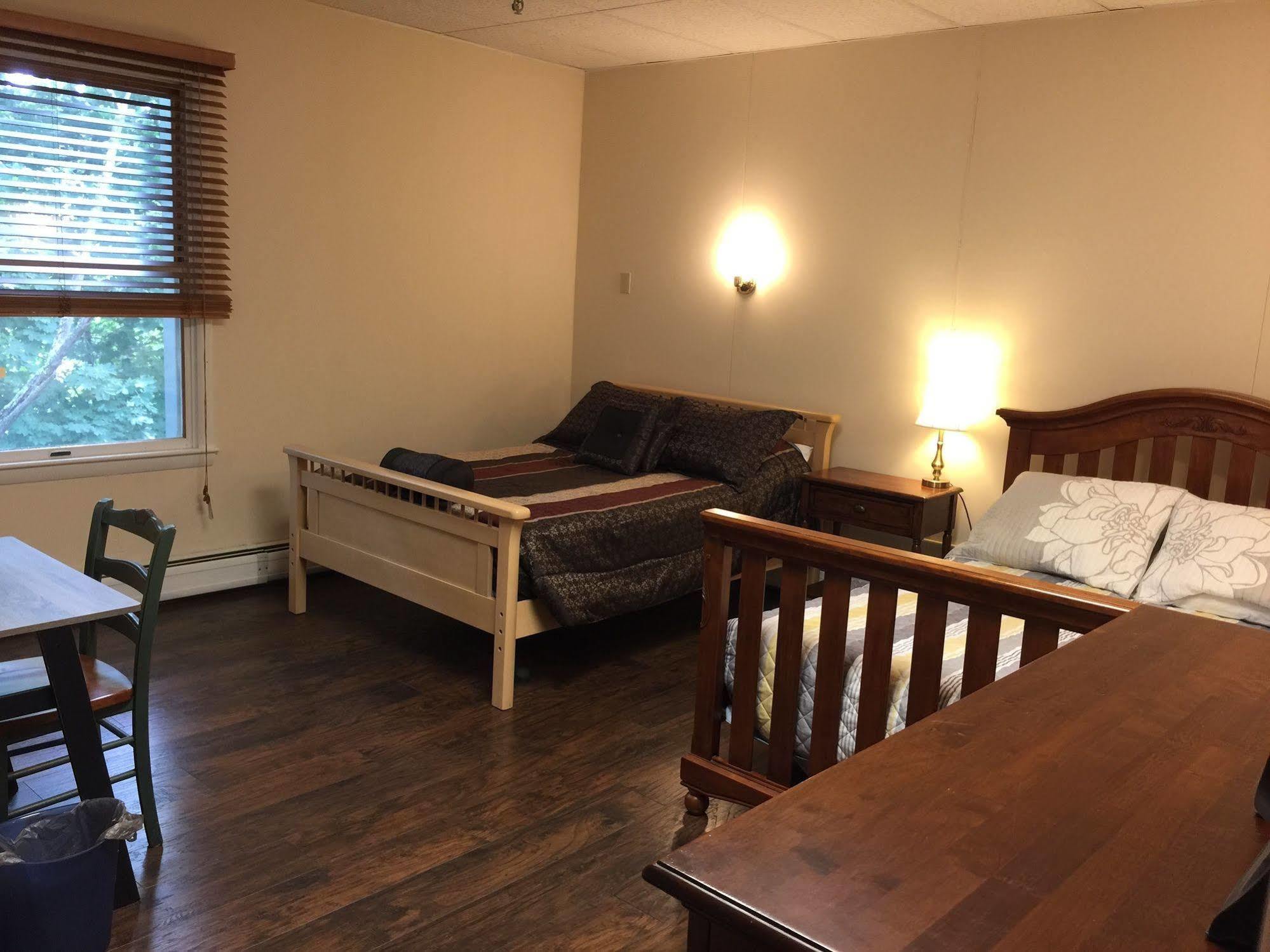 The Sanctuary Inn And Art Gallery Ellsworth Extérieur photo